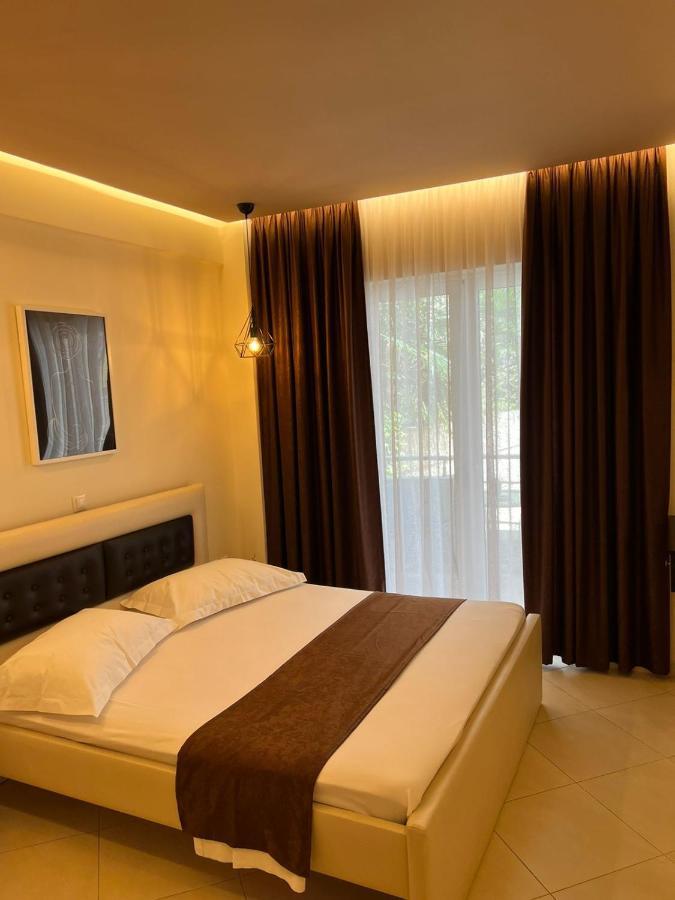 Paradiso Apartments Sarande Exterior photo